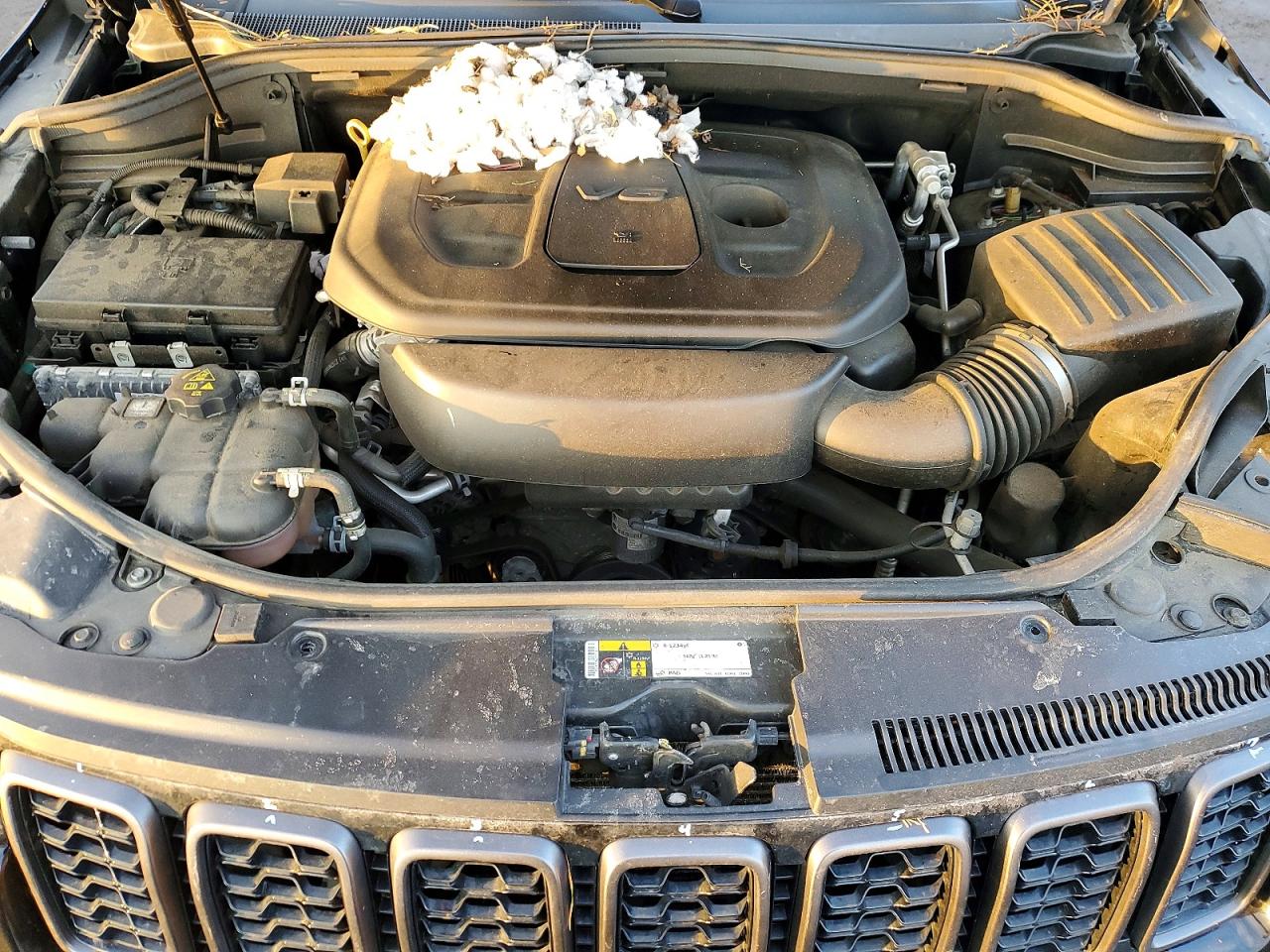 2020 JEEP GRAND CHEROKEE OVERLAND photo 12