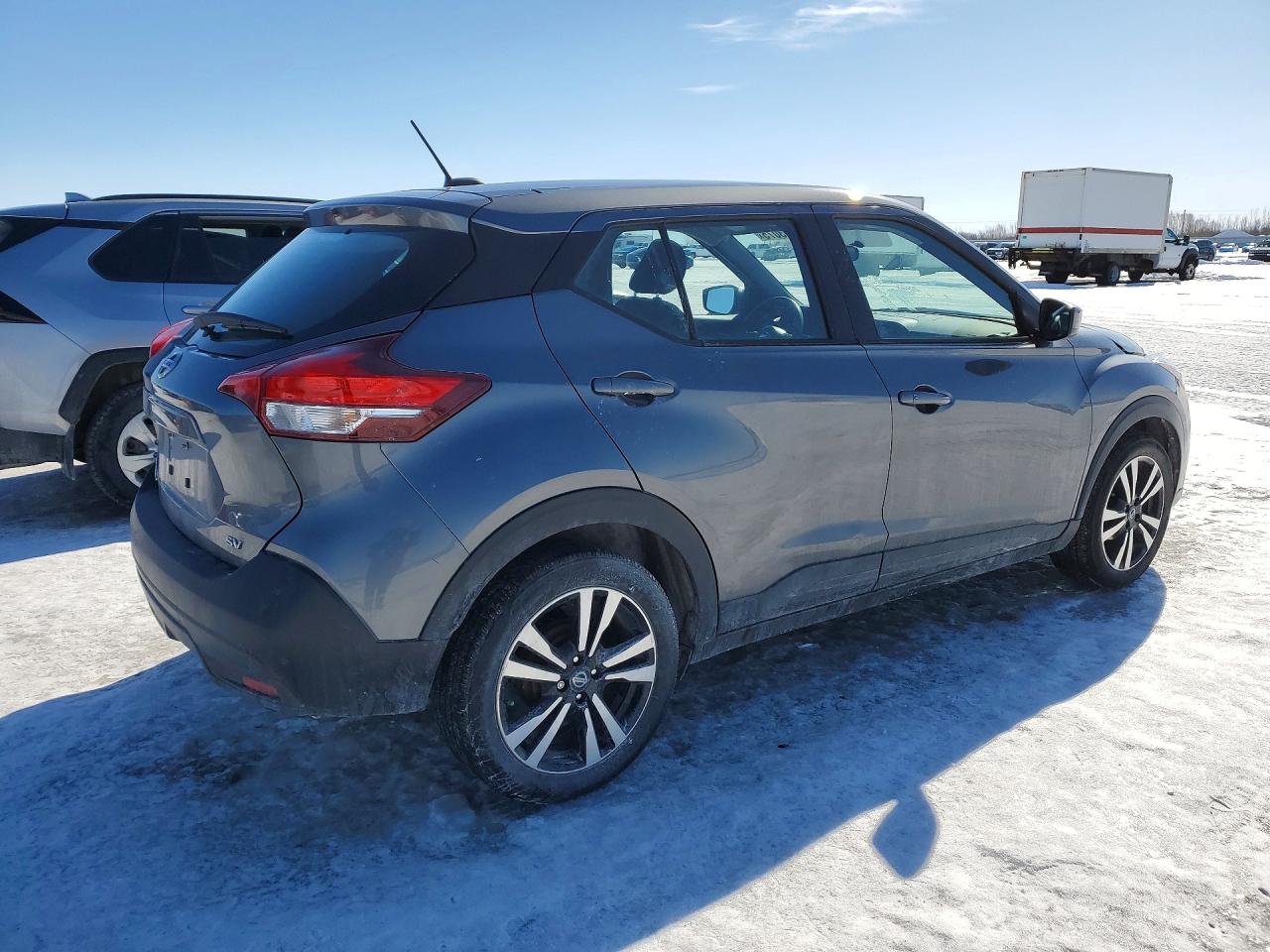 2019 NISSAN KICKS S photo 5