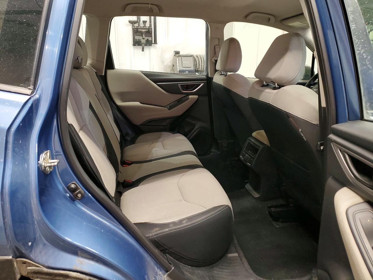 2019 SUBARU FORESTER photo 21