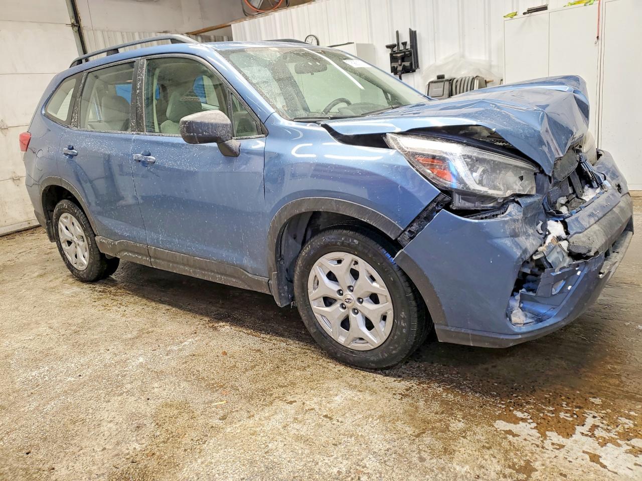 2019 SUBARU FORESTER photo 7