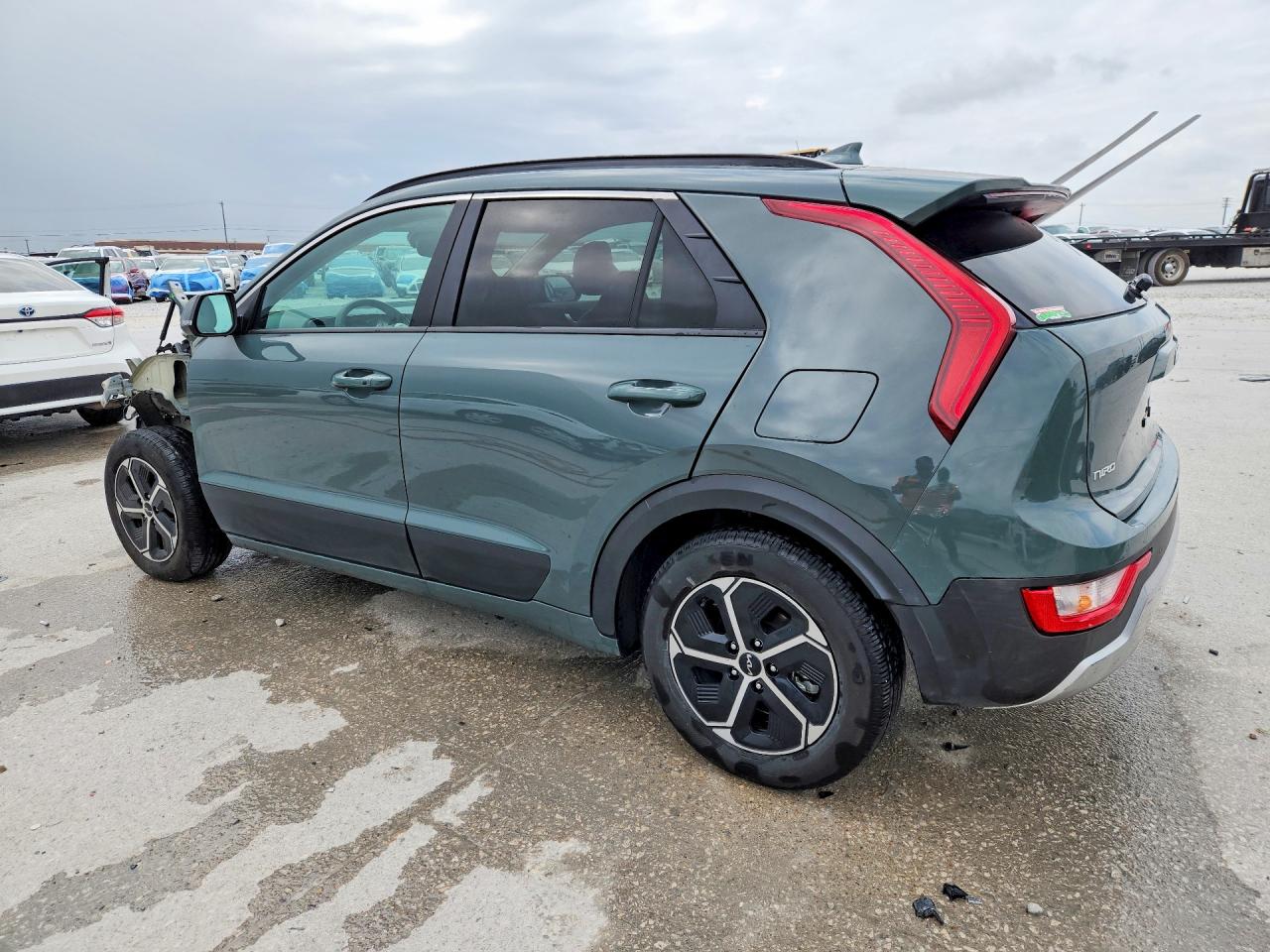2025 KIA NIRO EX photo 3