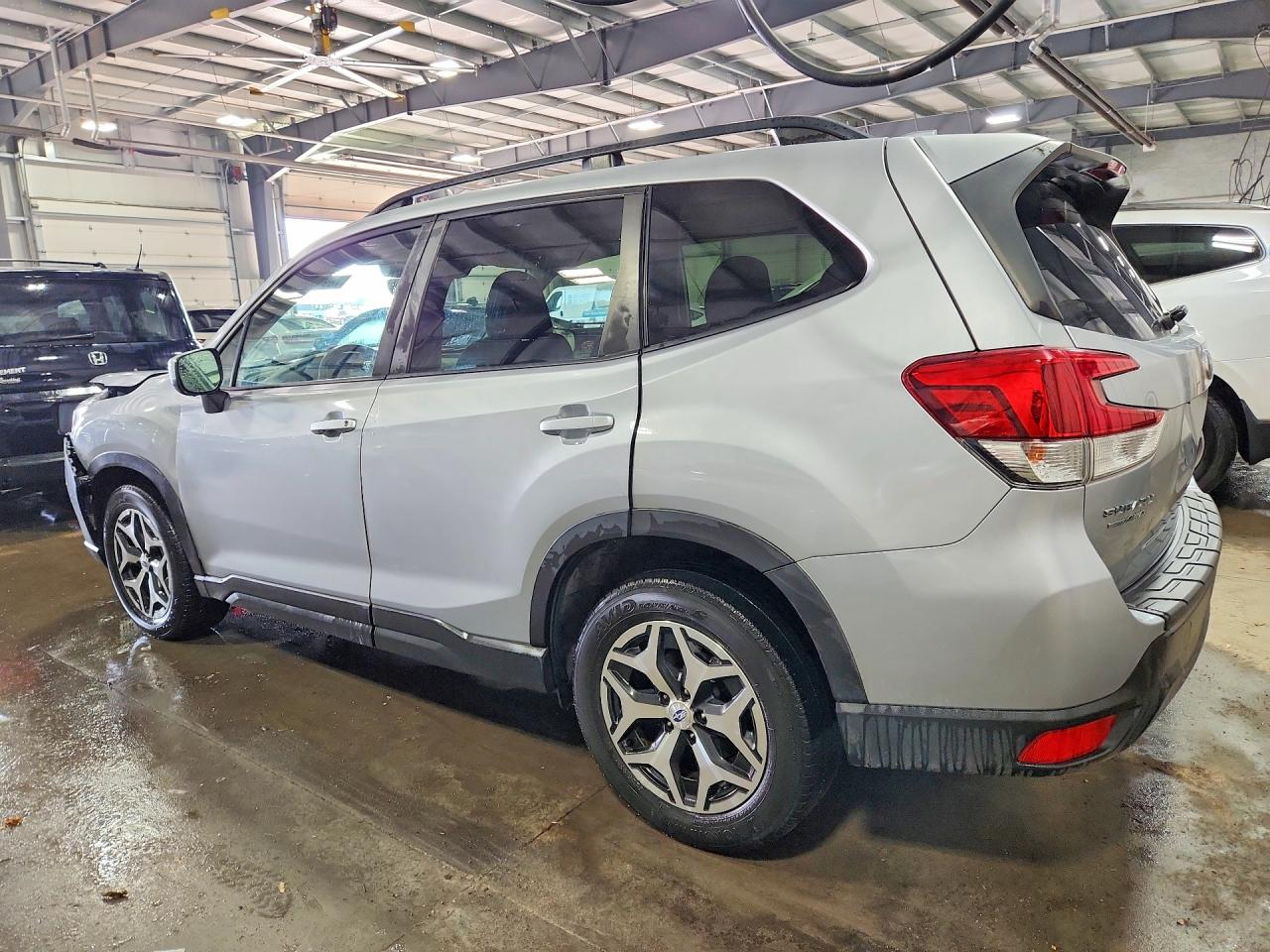 2019 SUBARU FORESTER PREMIUM photo 3