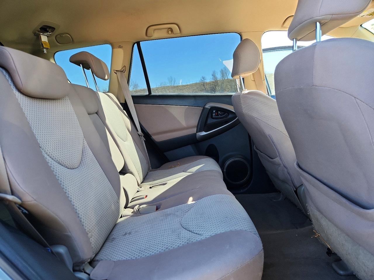 2006 TOYOTA RAV4 BASE photo 11