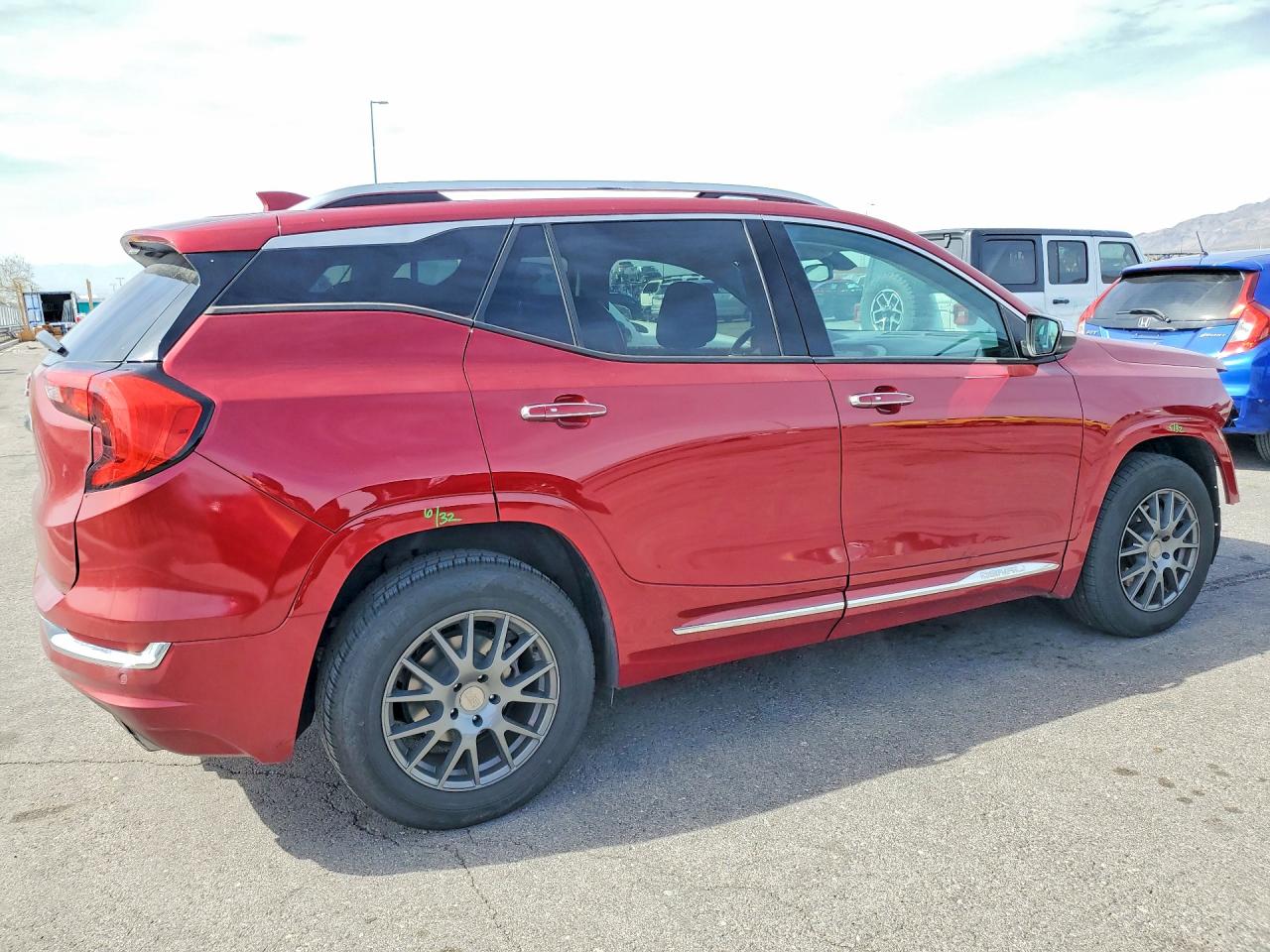 2019 GMC TERRAIN DENALI photo 5