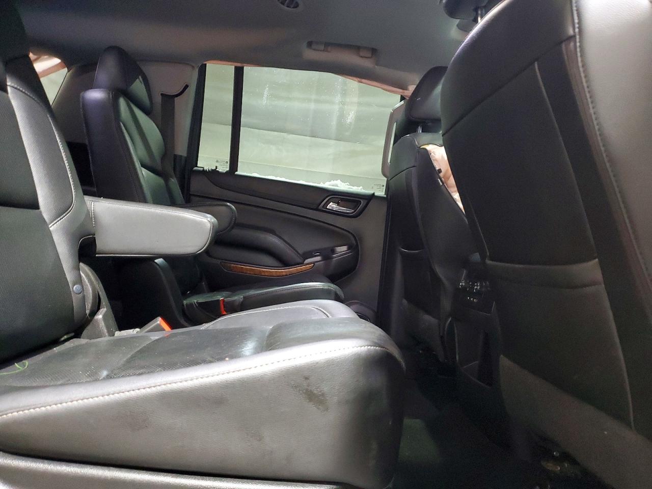 2018 CHEVROLET SUBURBAN K1500 PREMIER photo 11
