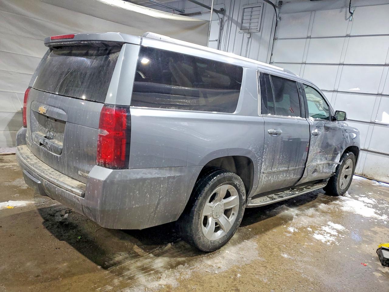 2018 CHEVROLET SUBURBAN K1500 PREMIER photo 3