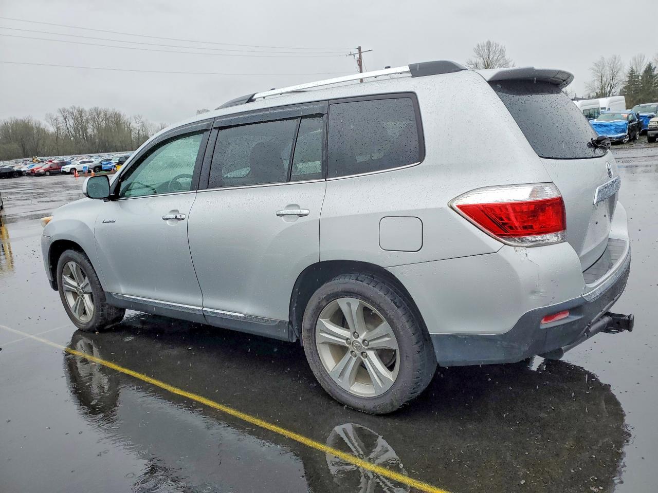 2011 TOYOTA HIGHLANDER LIMITED photo 3
