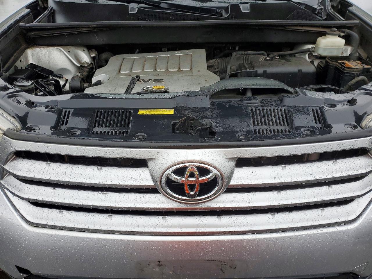 2011 TOYOTA HIGHLANDER LIMITED photo 21