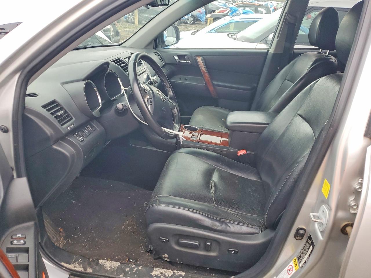 2011 TOYOTA HIGHLANDER LIMITED photo 13