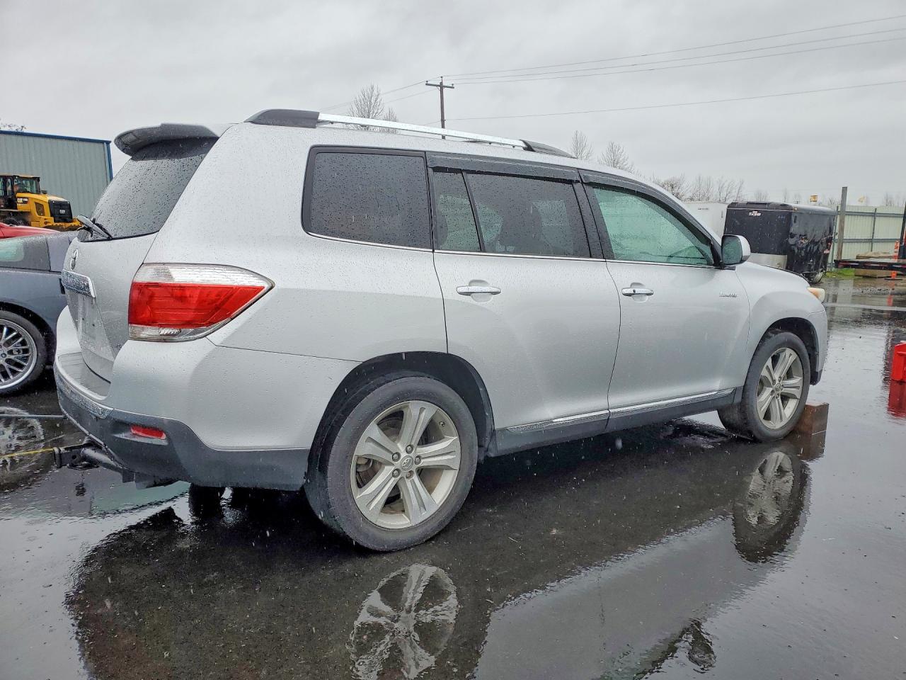 2011 TOYOTA HIGHLANDER LIMITED photo 5