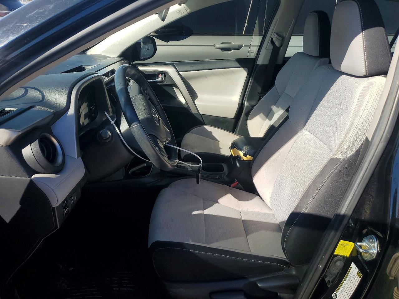 2018 TOYOTA RAV4 XLE photo 13