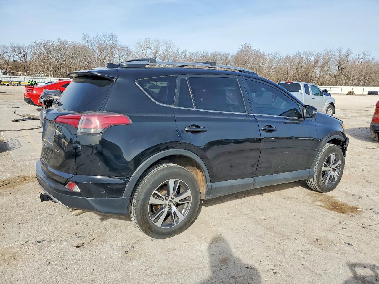 2018 TOYOTA RAV4 XLE photo 5
