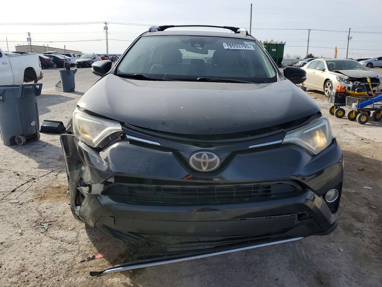 2018 TOYOTA RAV4 XLE photo 9