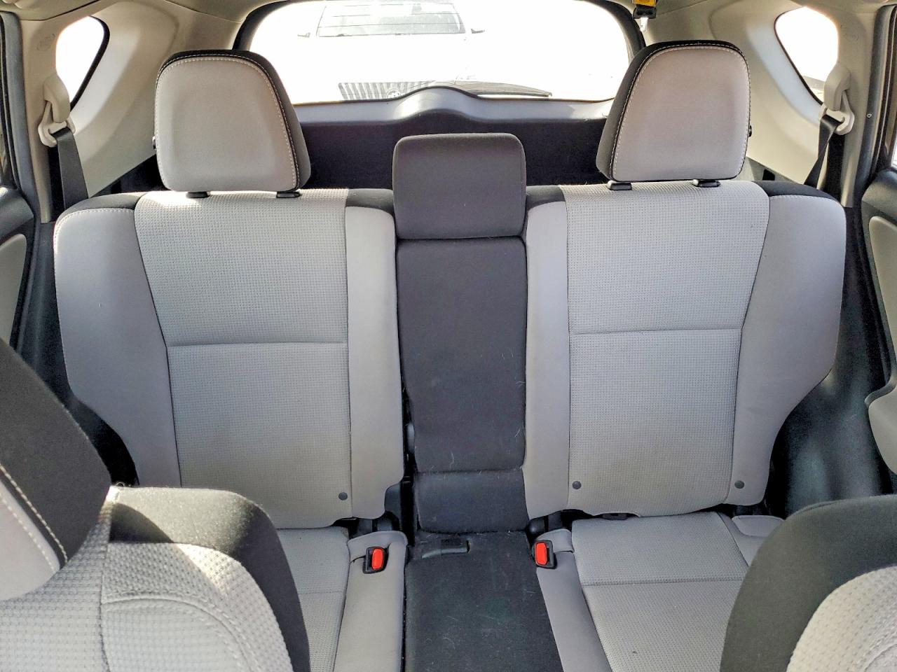 2018 TOYOTA RAV4 XLE photo 19