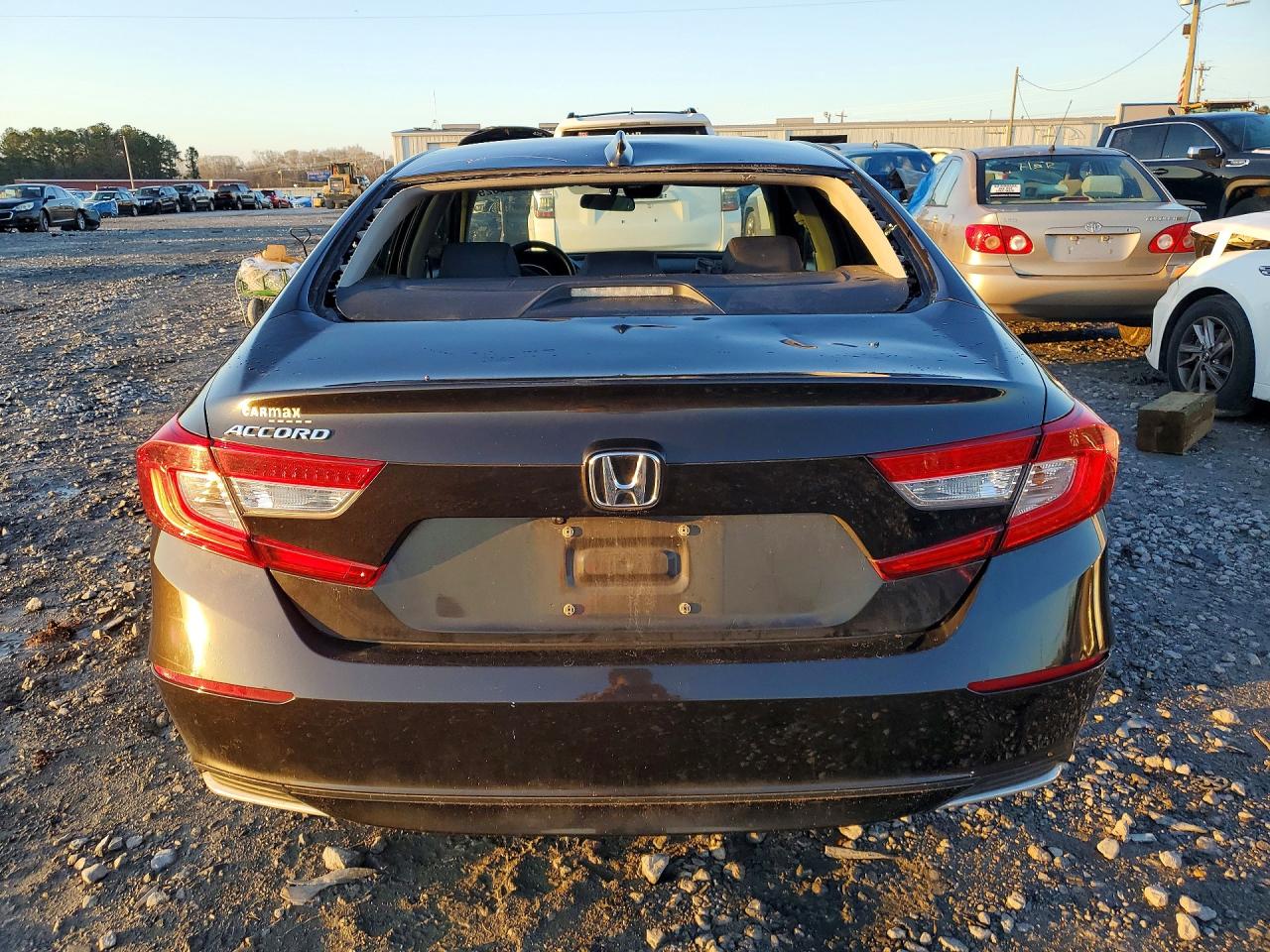 2018 HONDA ACCORD LX photo 6