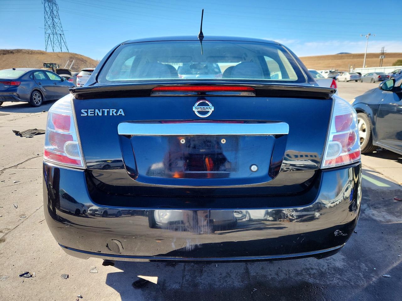 2011 NISSAN SENTRA 2.0 photo 11
