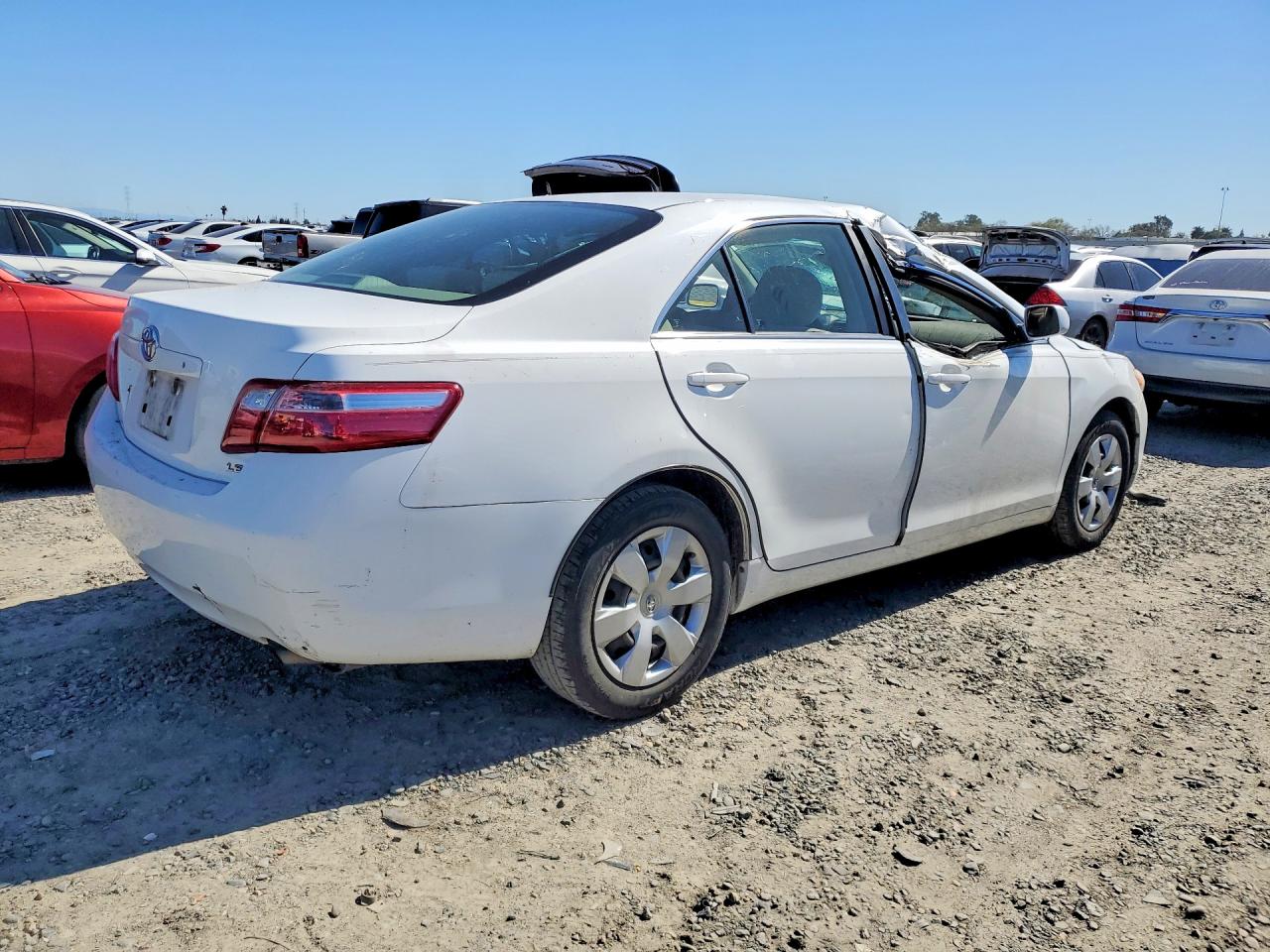 2007 TOYOTA CAMRY LE photo 3