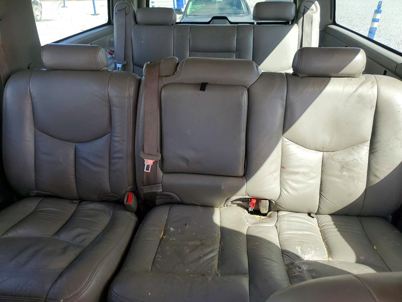 2005 CHEVROLET SUBURBAN C1500 photo 28