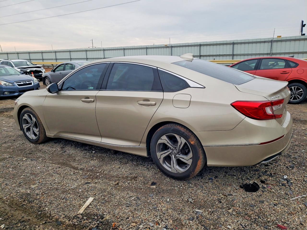 2018 HONDA ACCORD EX photo 2