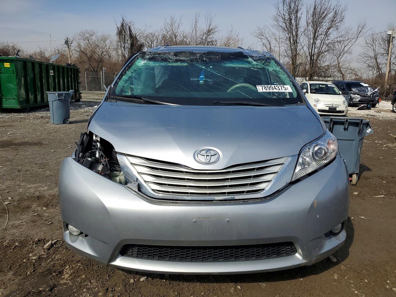 2014 TOYOTA SIENNA XLE 8-PASSENGER photo 9