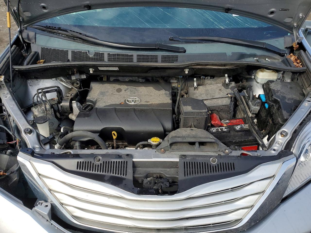2014 TOYOTA SIENNA XLE 8-PASSENGER photo 23