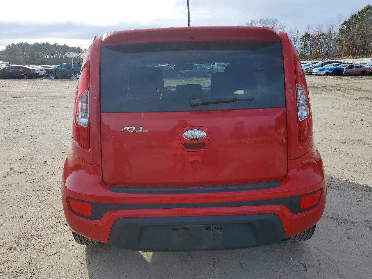 2013 KIA SOUL + photo 6