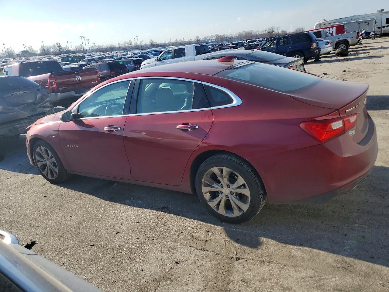 2018 CHEVROLET MALIBU PREMIER photo 2