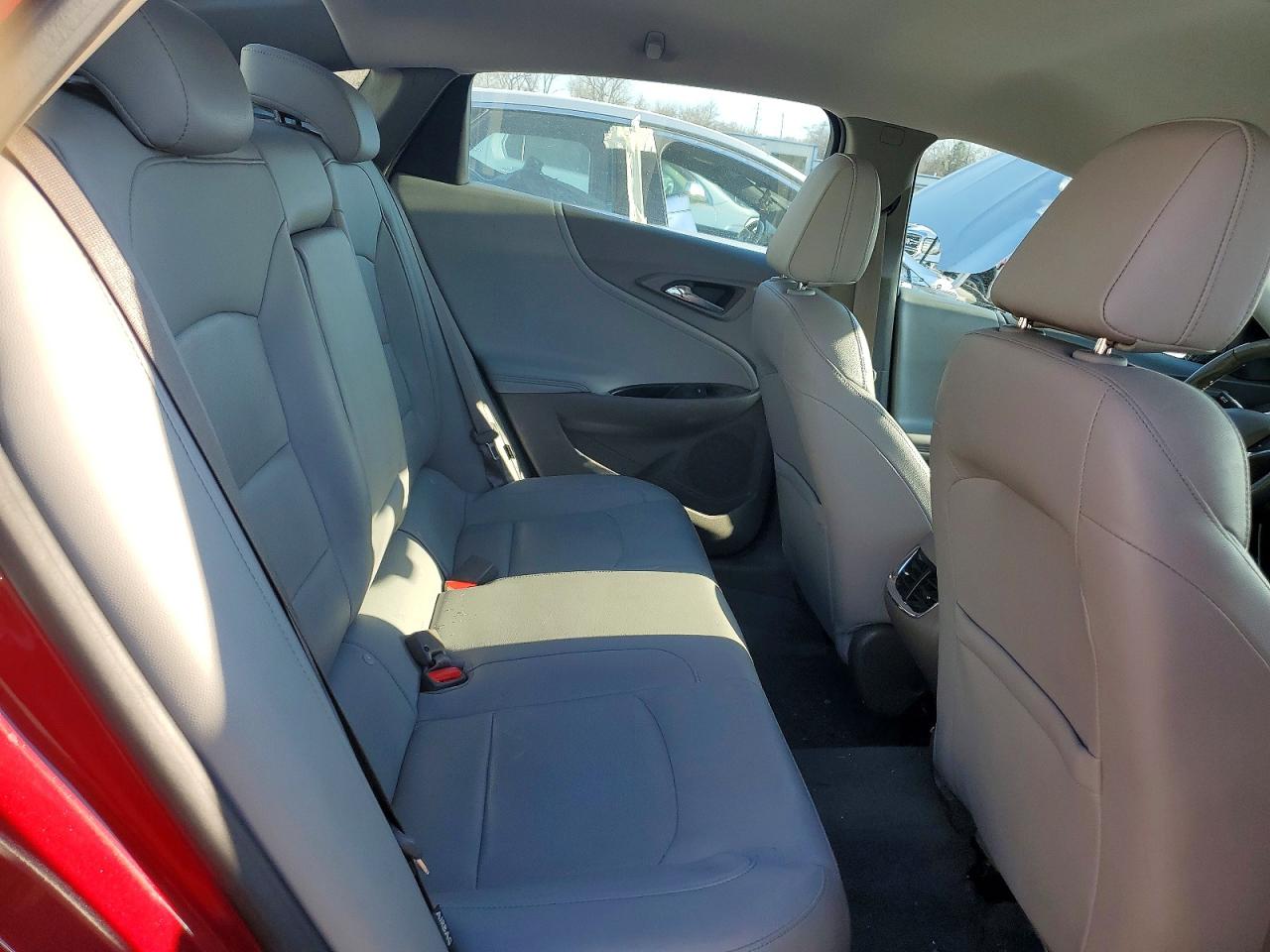 2018 CHEVROLET MALIBU PREMIER photo 10