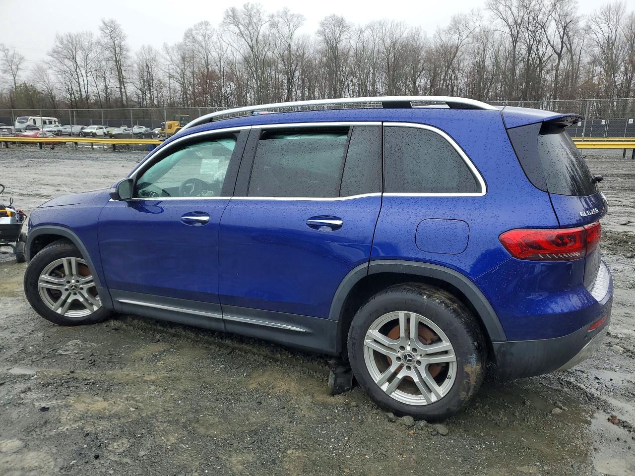 2021 MERCEDES-BENZ GLB 250 4MATIC photo 3