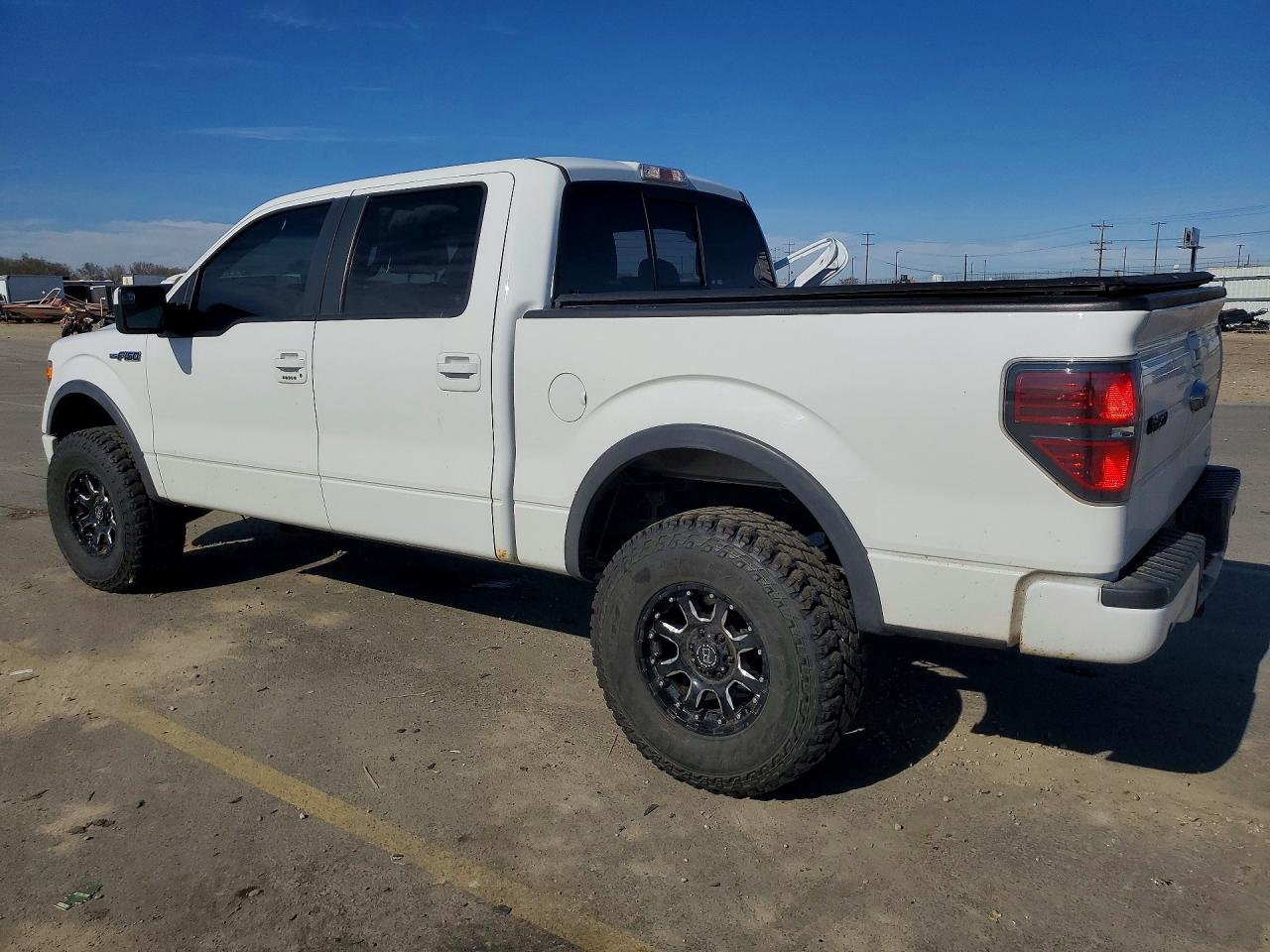 2013 FORD F150 SUPERCREW photo 2