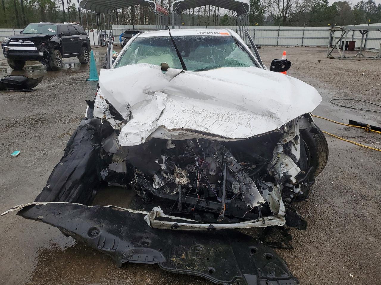 2019 TOYOTA CAMRY SE photo 9