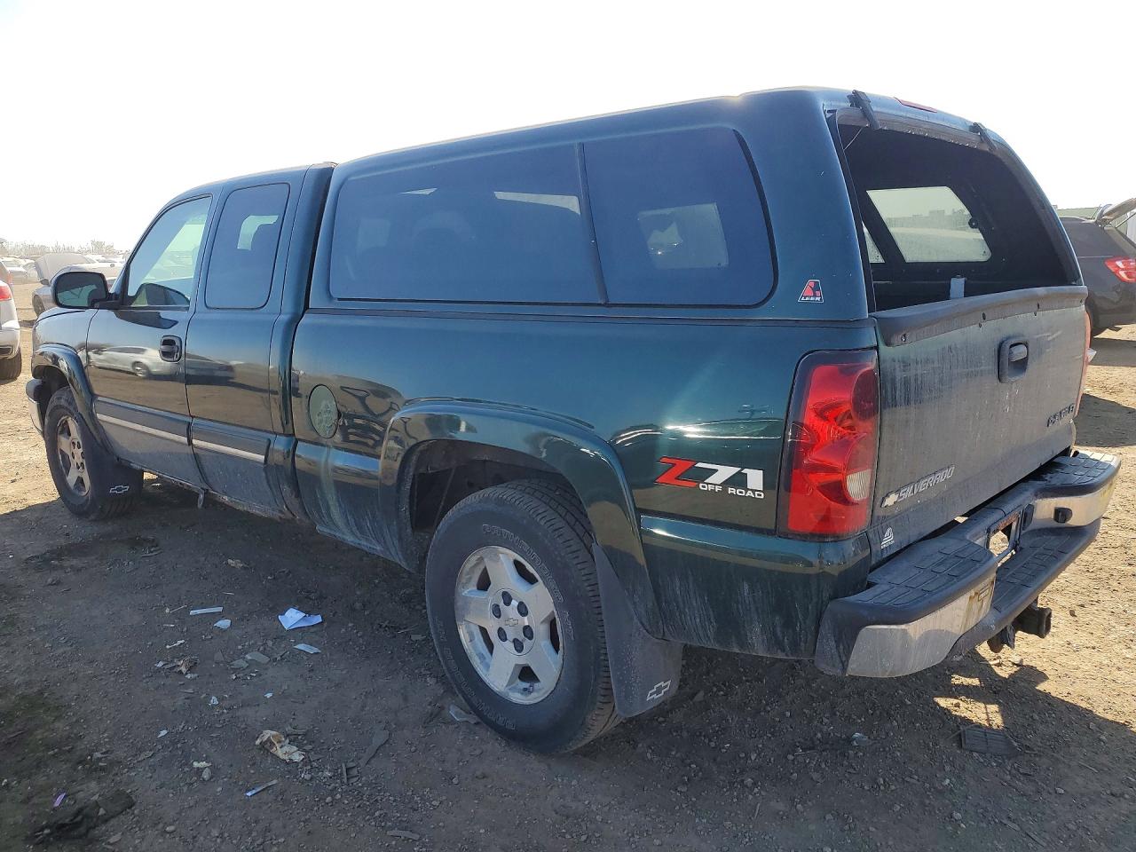 2005 CHEVROLET SILVERADO K1500 photo 2