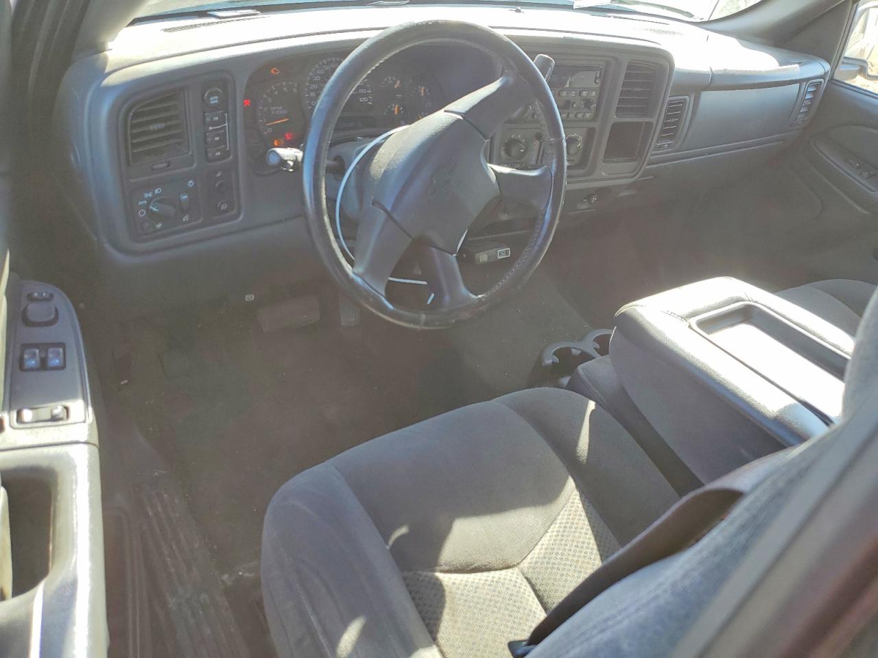 2005 CHEVROLET SILVERADO K1500 photo 8