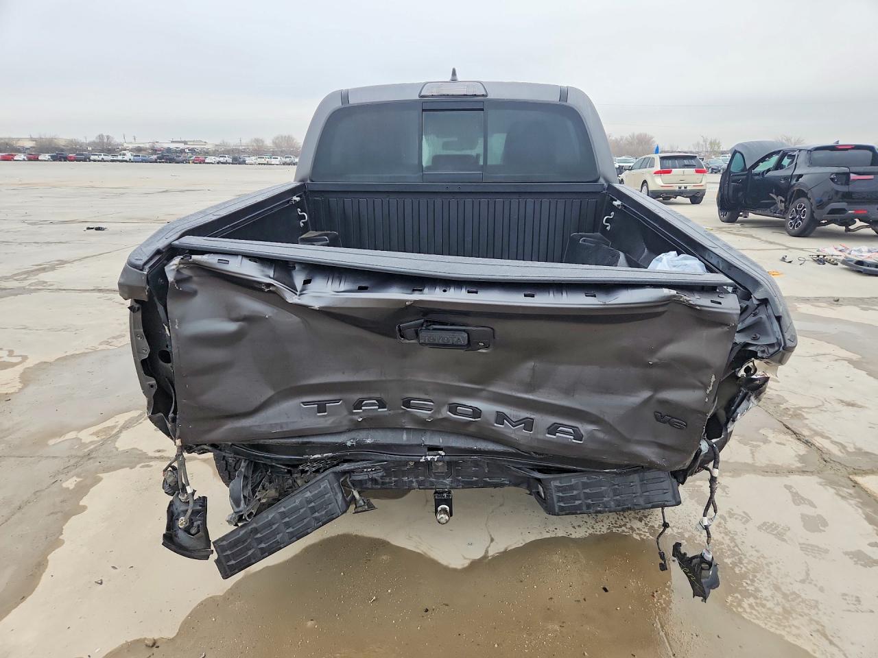 2019 TOYOTA TACOMA TRD OFF-ROAD photo 6