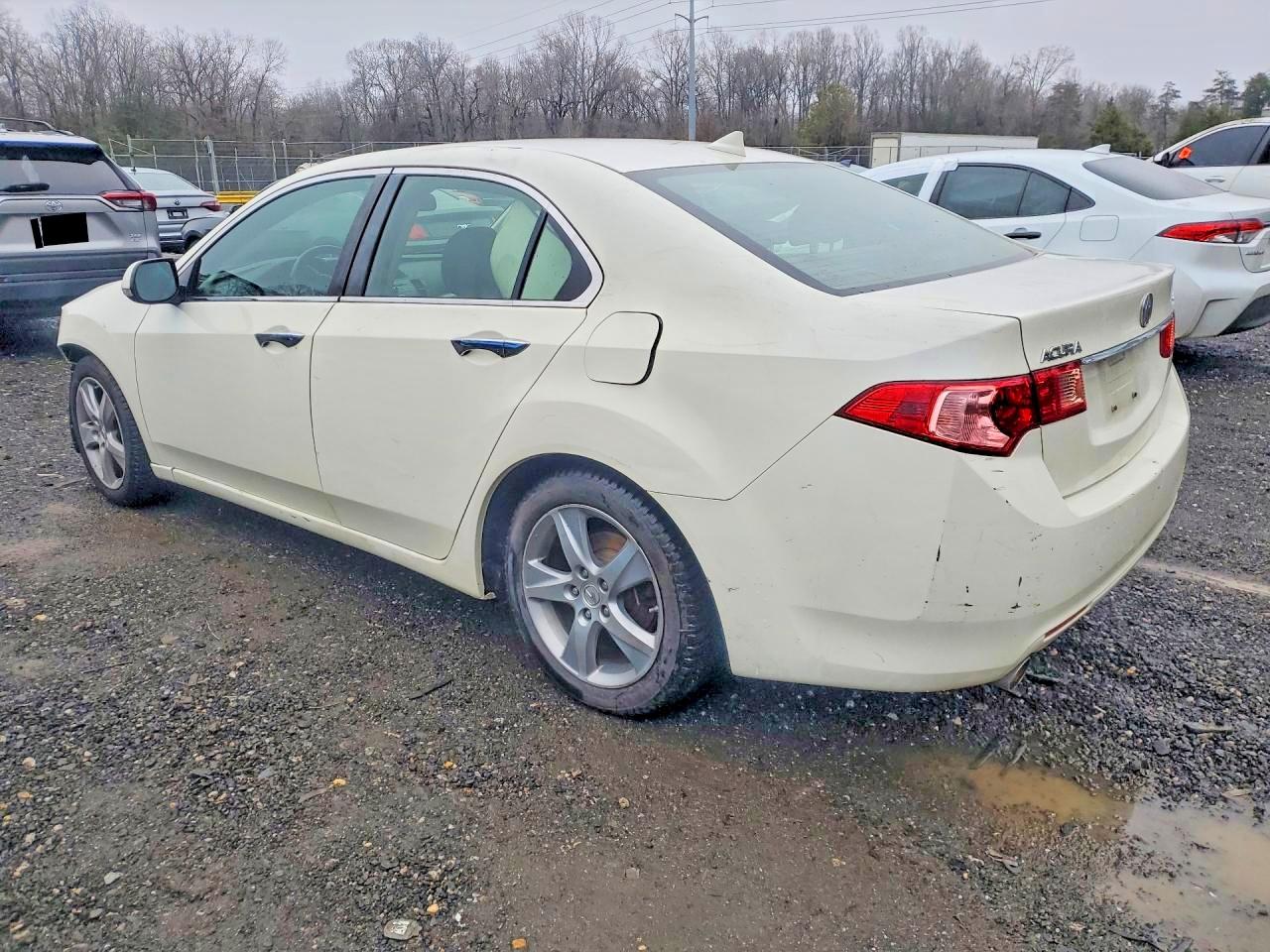 2011 ACURA TSX photo 2