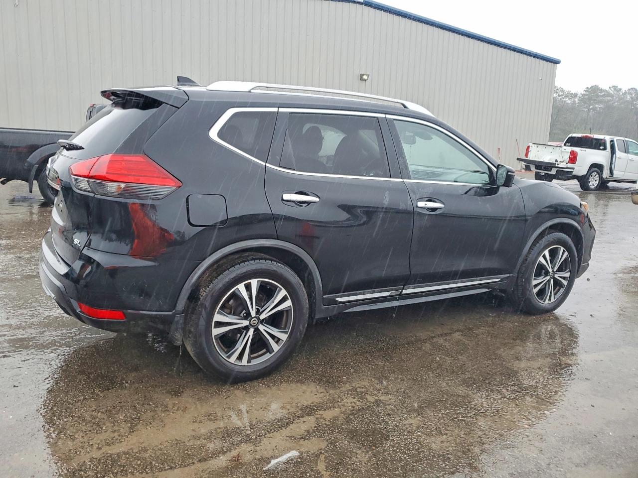 2017 NISSAN ROGUE SL photo 3