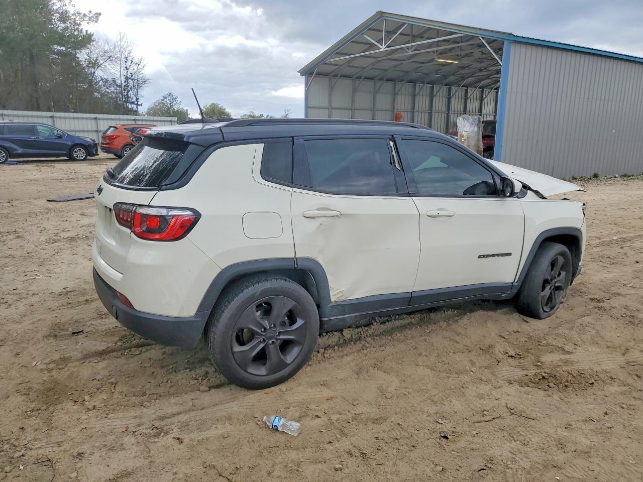 2019 JEEP COMPASS LATITUDE photo 3