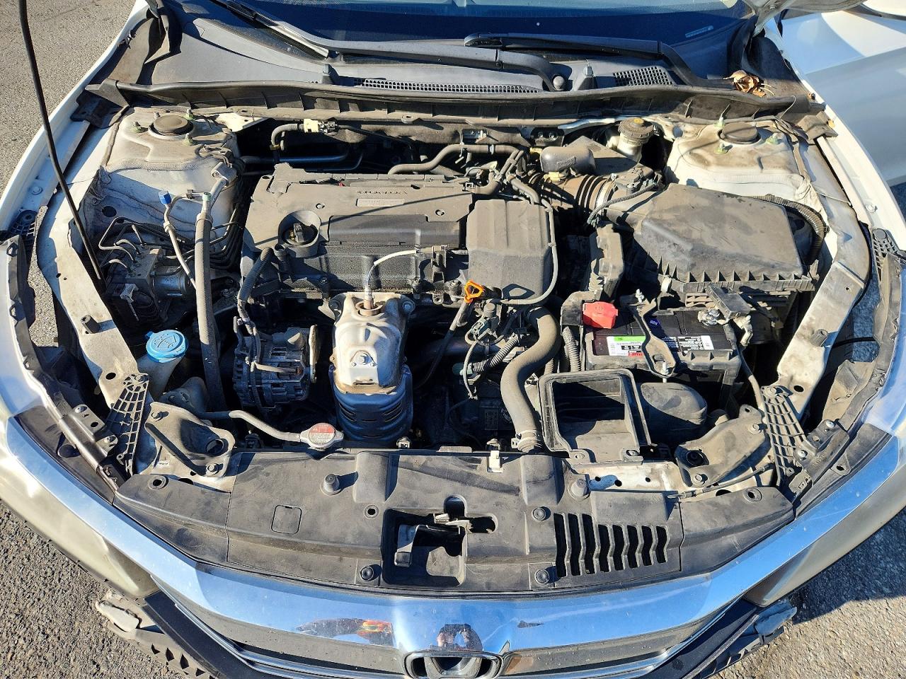 2016 HONDA ACCORD LX photo 31