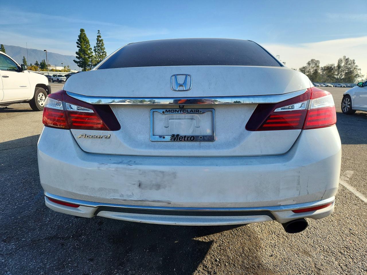2016 HONDA ACCORD LX photo 16