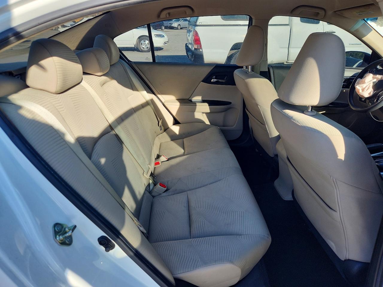 2016 HONDA ACCORD LX photo 28