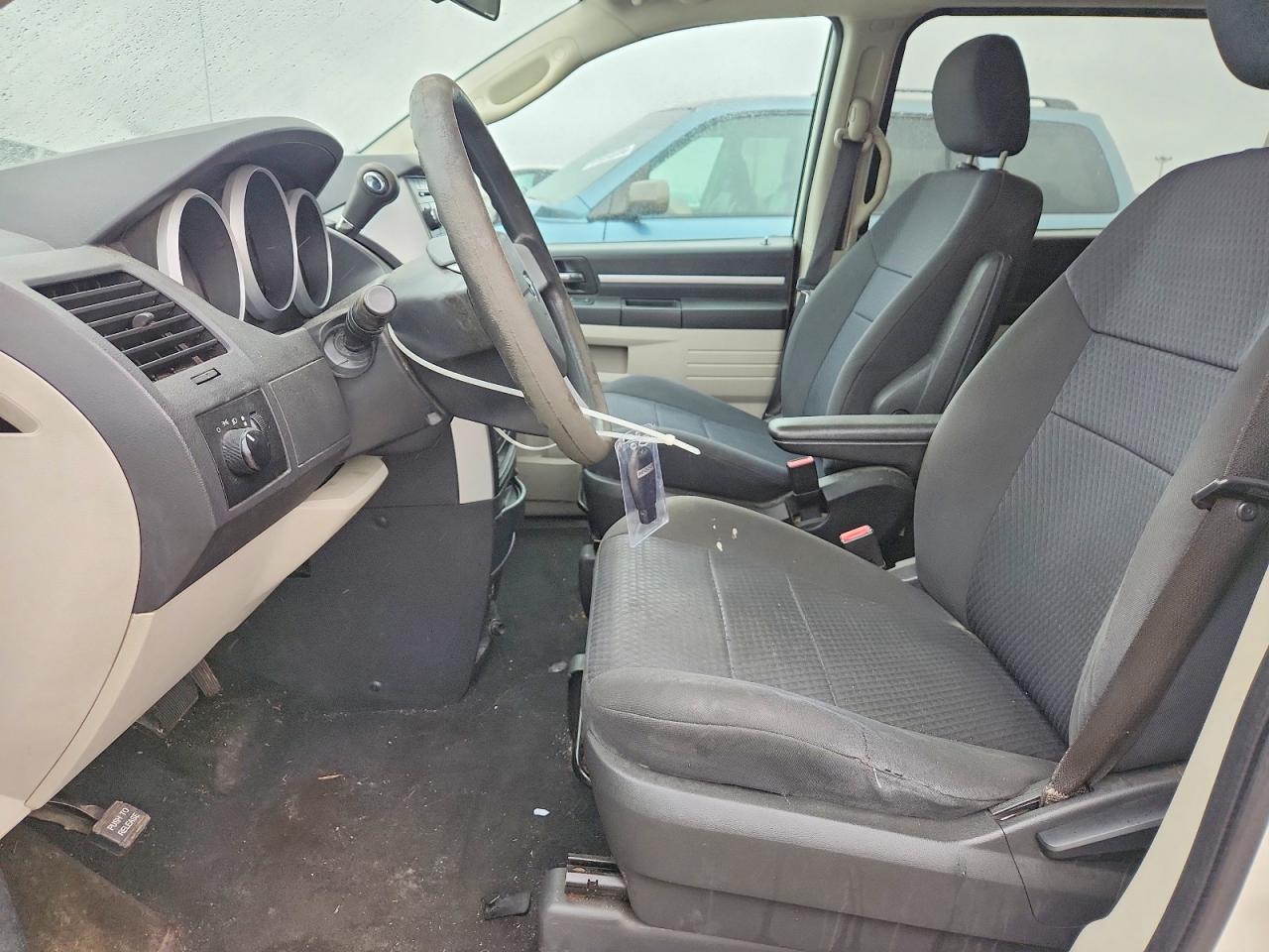 2010 DODGE GRAND CARAVAN SE photo 7