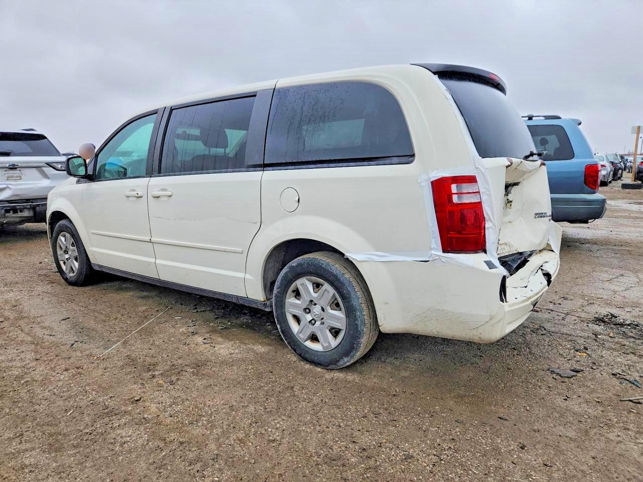 2010 DODGE GRAND CARAVAN SE photo 2