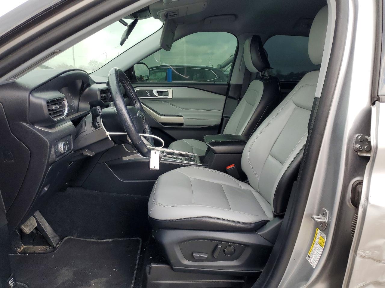 2021 FORD EXPLORER XLT photo 13