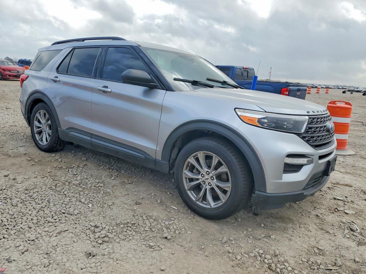 2021 FORD EXPLORER XLT photo 7