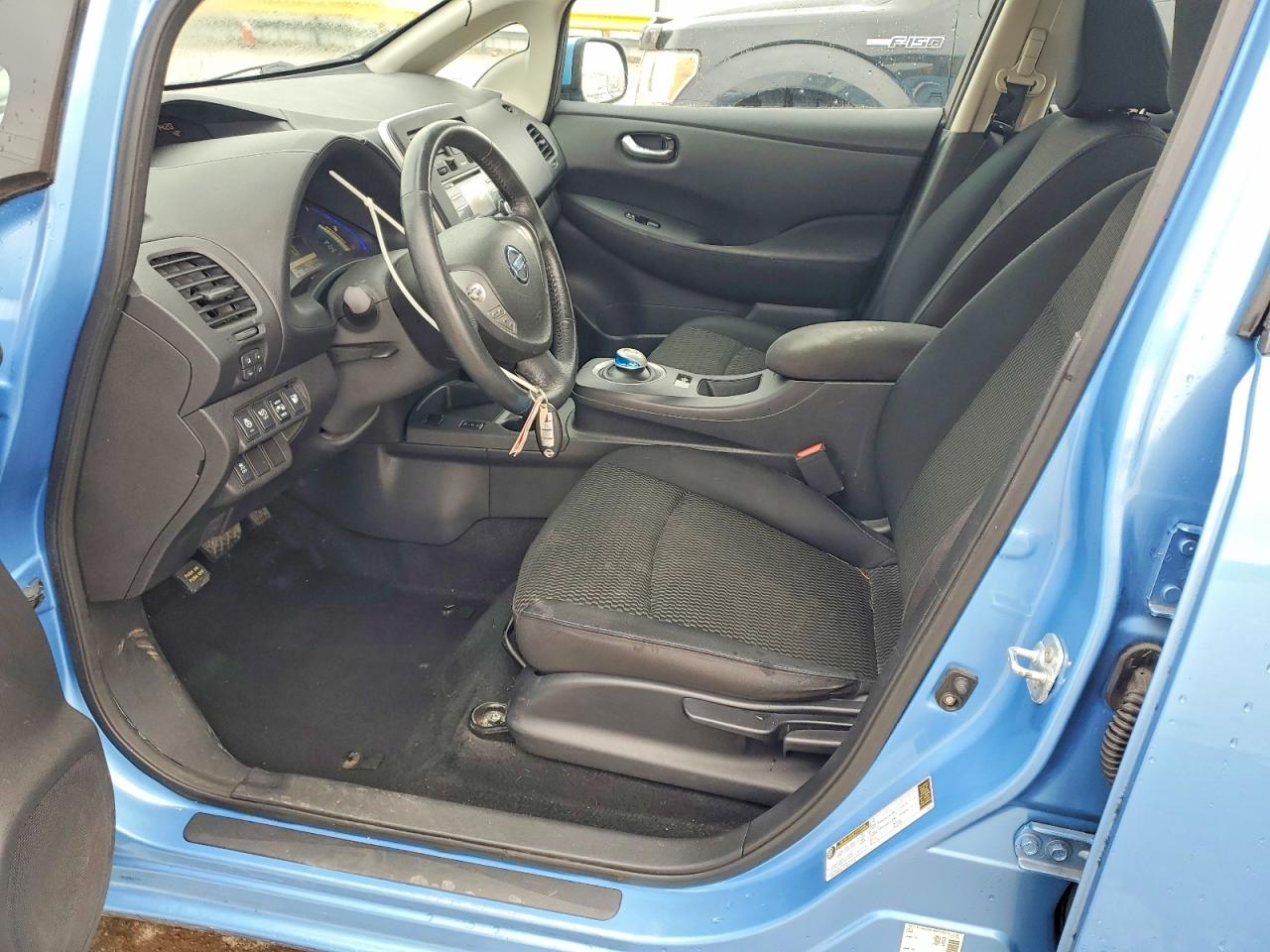 2014 NISSAN LEAF S photo 13