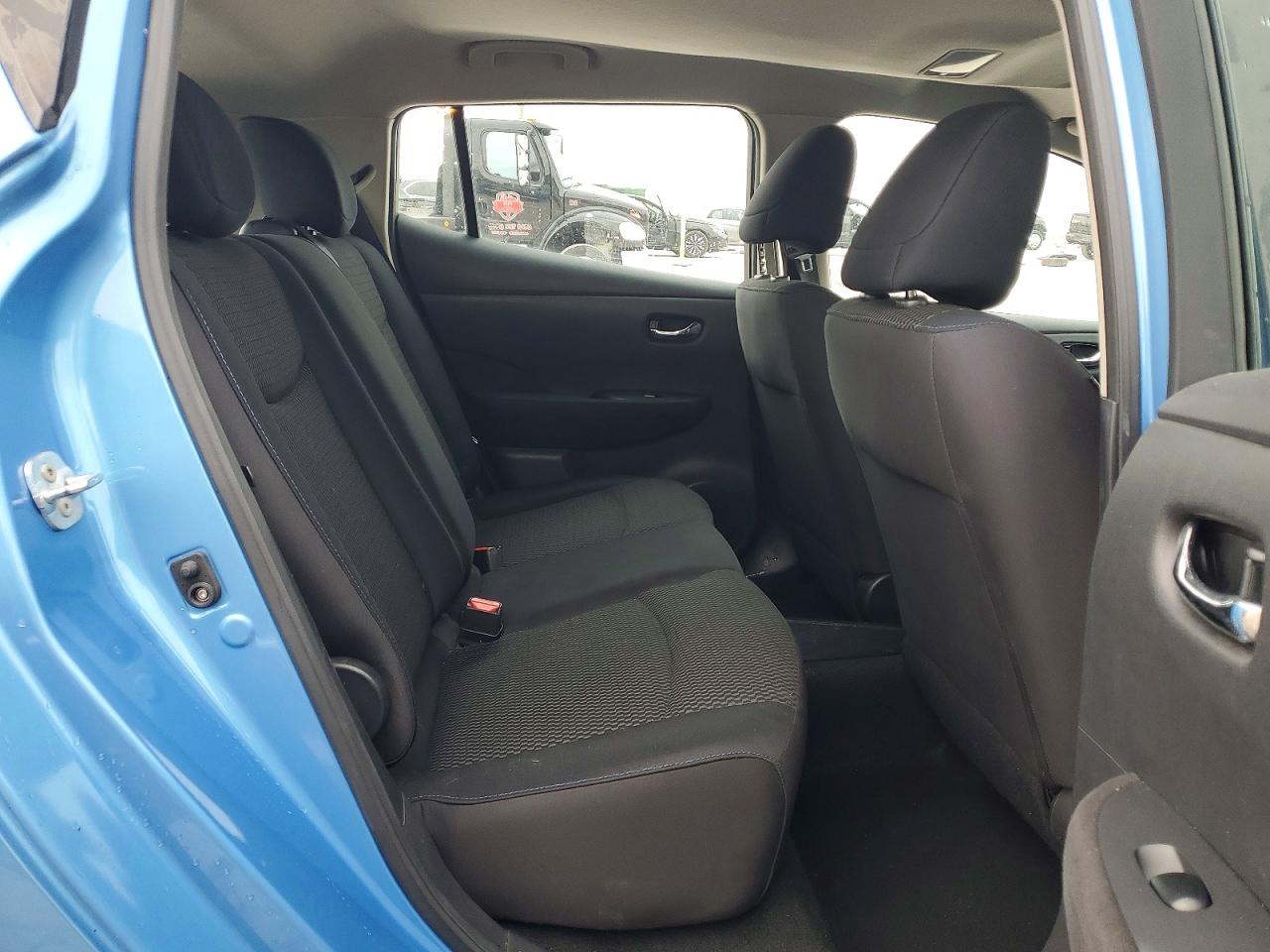 2014 NISSAN LEAF S photo 19