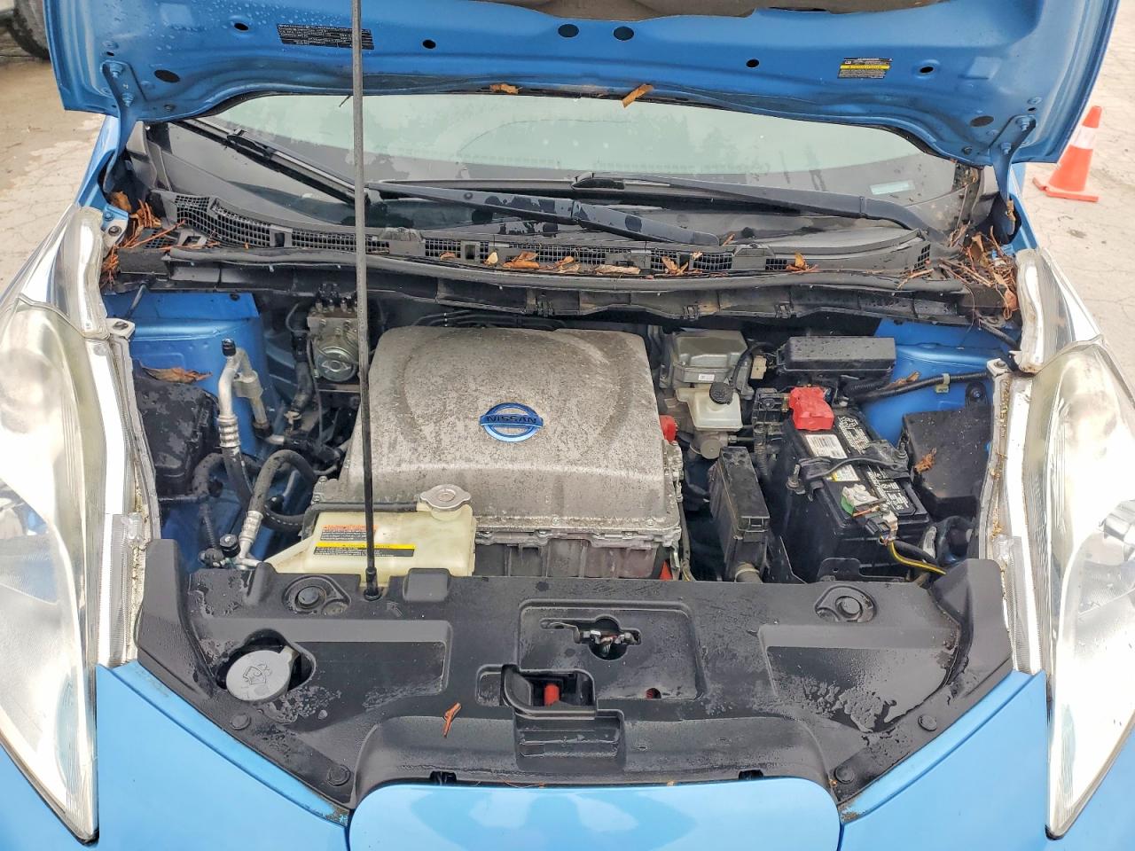 2014 NISSAN LEAF S photo 21