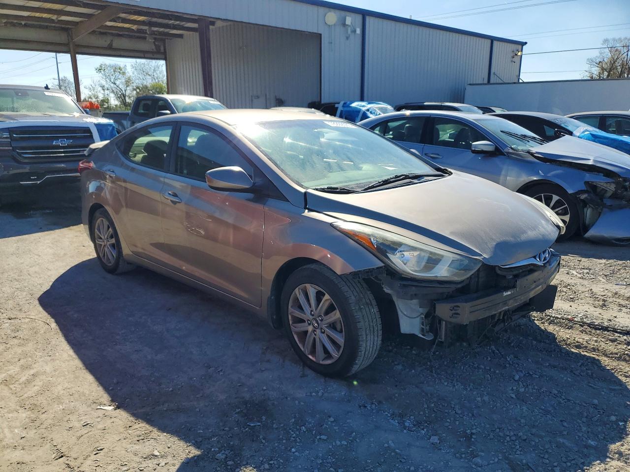 2016 HYUNDAI ELANTRA SE photo 4