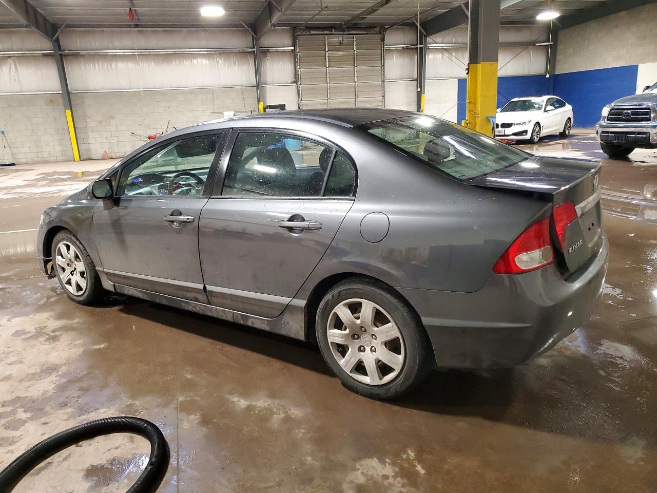 2010 HONDA CIVIC LX photo 2