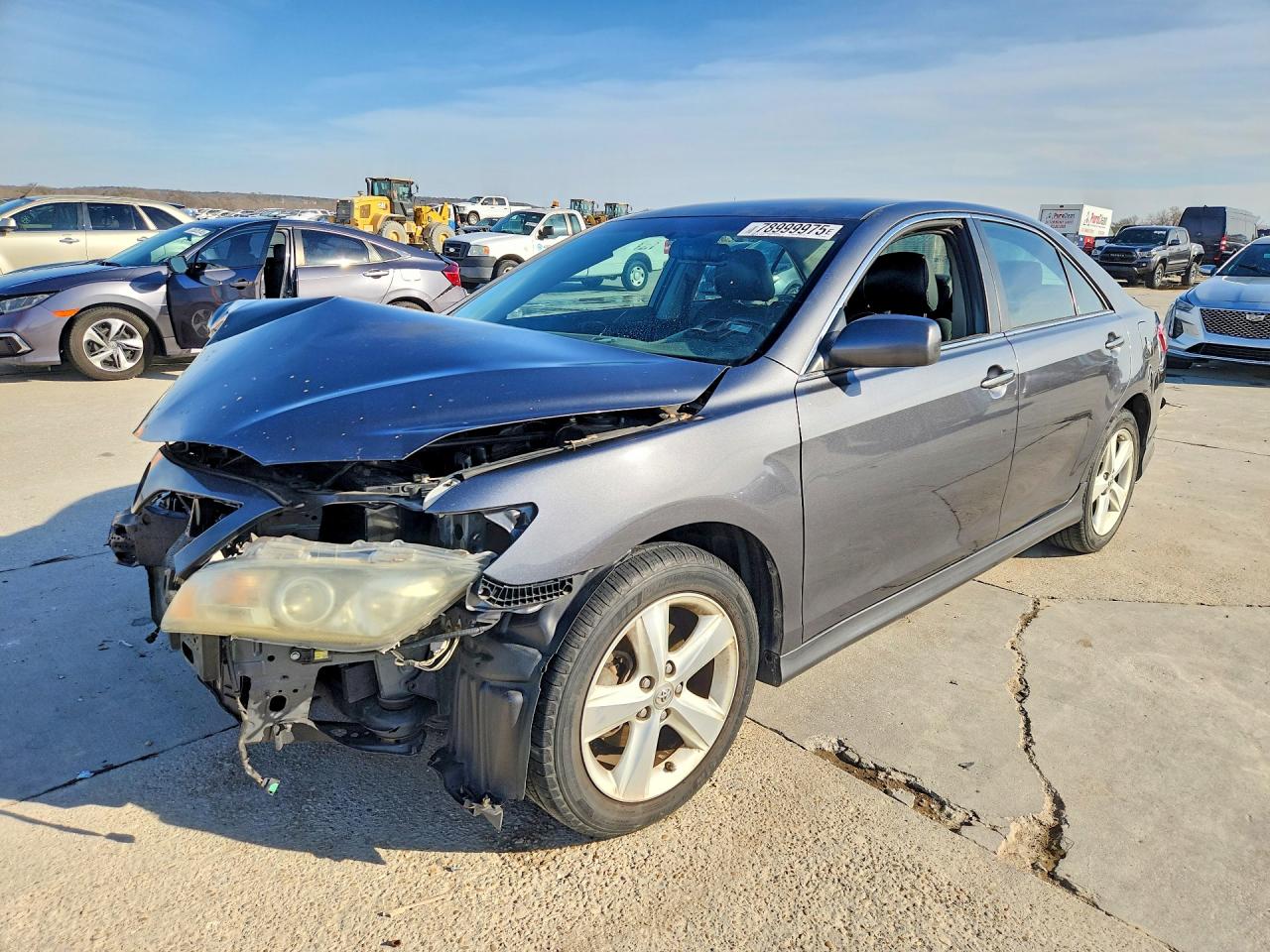 2011 TOYOTA CAMRY